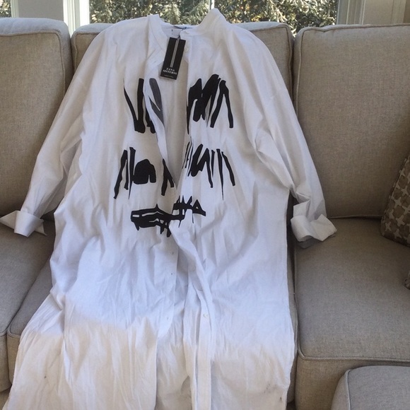 White long button down print shirt/Dress - Picture 1 of 5